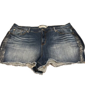 TORRID distressed jean cutoff,size 26